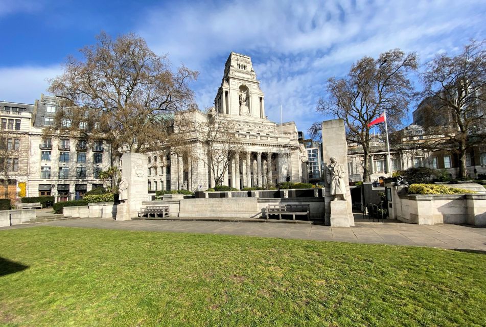 London: Tower of London Guided Tour with Crown Jewels Option - Price and value: what $348 buys you in the real world