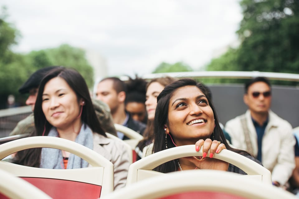 London: Tower of London, Hop-on, Hop-off Bus & River Cruise - Hop-on, hop-off bus routes: where the day starts to feel easy