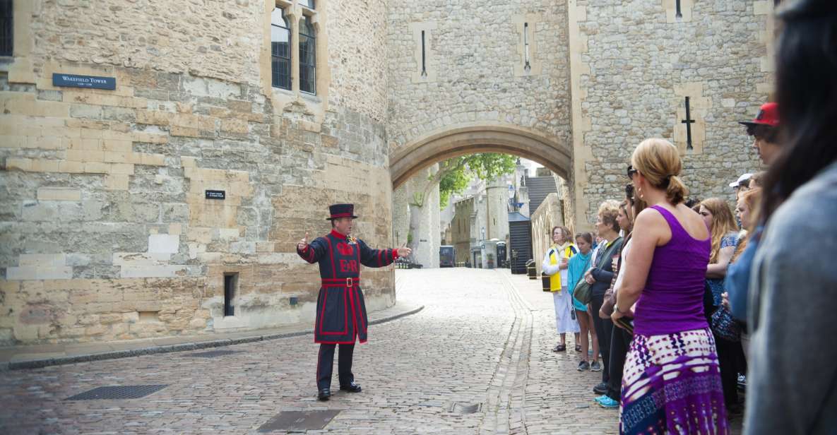 London: Tower of London, Thames Boat & Changing of the Guard - A short Thames boat cruise that changes your whole morning