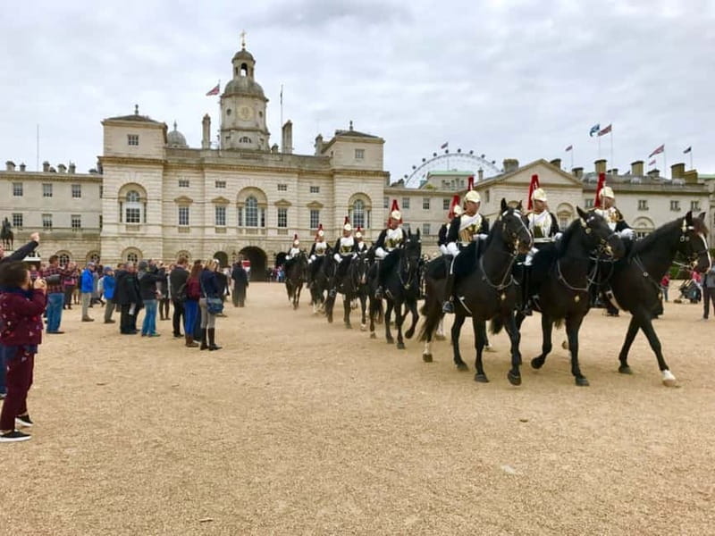 London: Ultimate One-Day Tour with Tower, Abbey & Cruise - Walking pace, headsets, and group flow (the stuff that makes or breaks a day)