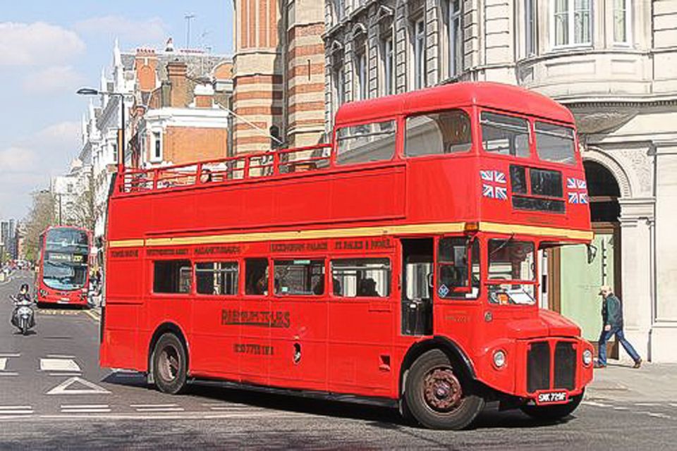 London Vintage Bus Tour and Cream Tea at Harrods - Small practical tips that make a difference