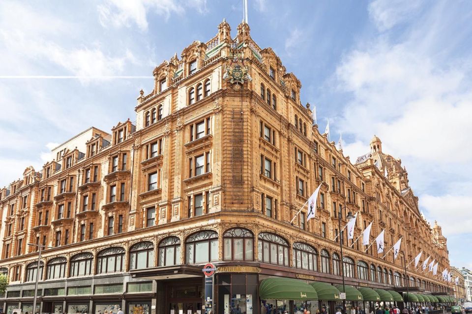 London Vintage Bus Tour and Cream Tea at Harrods - Westminster by Vintage Double-Decker: Parliament, Abbey, and London Eye views
