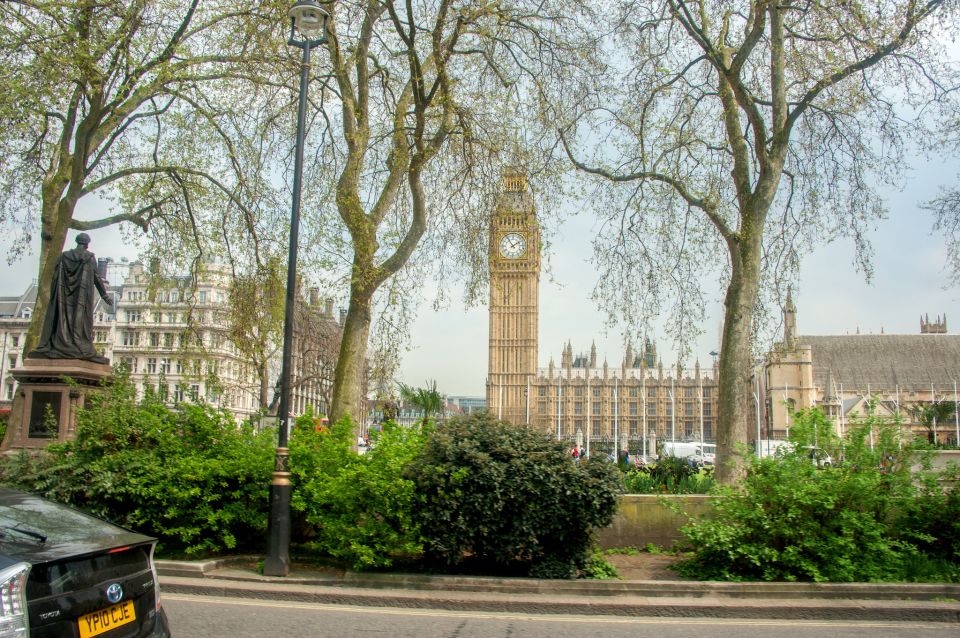 London: Vintage Bus Tour and London Eye Ticket - Getting Your Bearings from a Vintage Double-Decker Loop