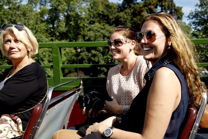 London Vintage Bus Tour Including River Thames Cruise with Optional Lunch - Trafalgar Square, St. Paul’s, and the Bus Views You Can’t Replicate