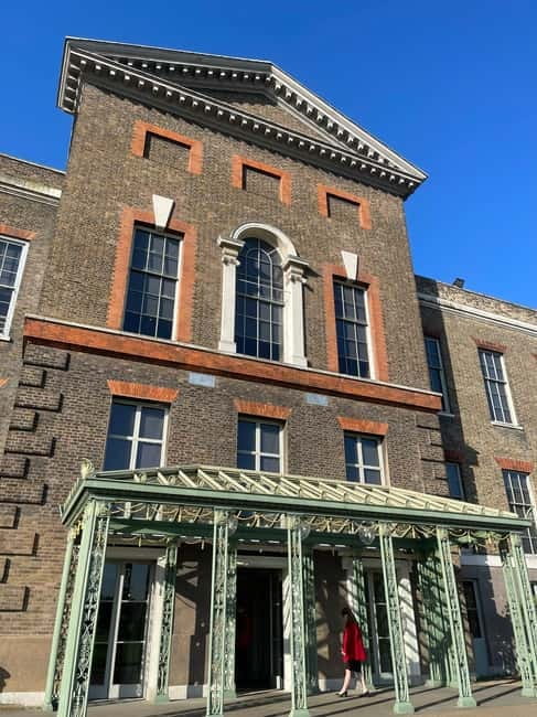 London: VIP Kensington Palace Gardens Tour & Royal High Tea - Princess Diana statue: how one spot changes the whole feel