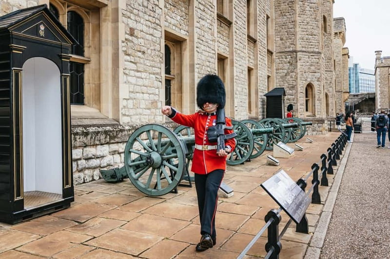 London: VIP Tower Opening Ceremony, Crown Jewels & Cruise - The guided walk through dark English history (and why it works)