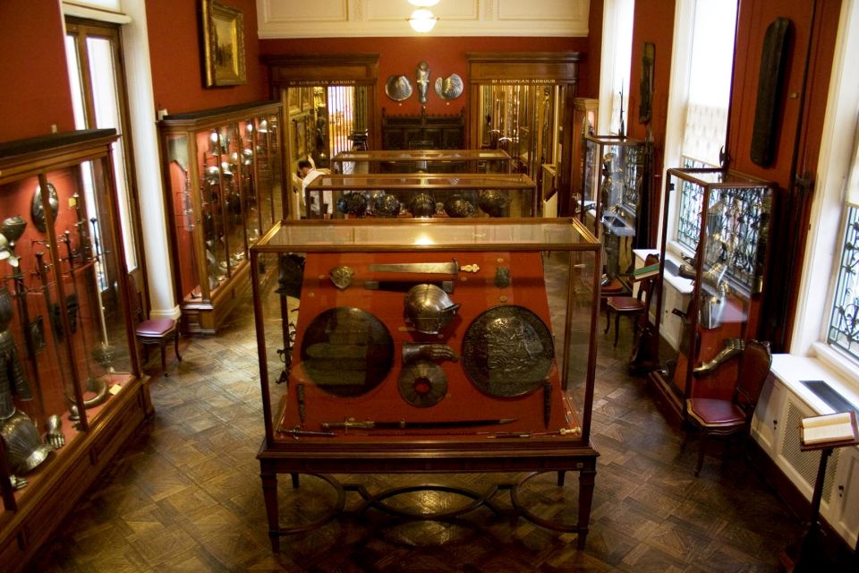 London: Wallace Collection & National Gallery Private Tours - Meeting Point and First 10 Minutes: Durrants Hotel Without Going Inside