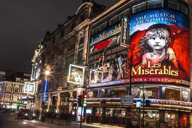 London West End Sunset Tour in Spanish - Chinatown and Piccadilly Circus: neon payoff without the guesswork