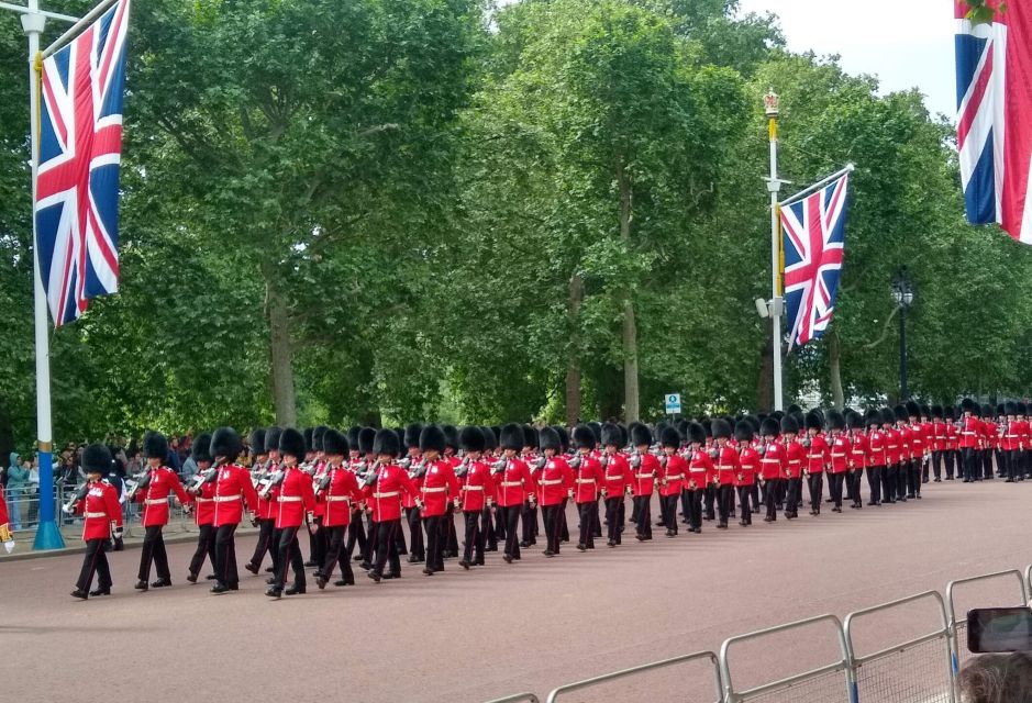 London: Westminster Abbey & Churchill War Rooms Walking Tour - Westminster in One Day: From Green Park to Parliament Square