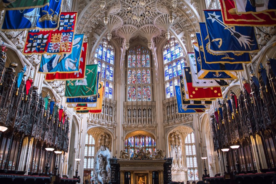 London: Westminster Abbey Priority Access & Guided City Tour - Green Park to Buckingham Palace: Getting Your Bearings Fast