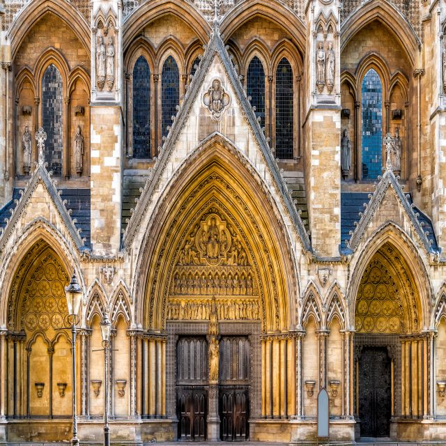 London: Westminster Abbey Skip-the-line Entry & Guided Tour - Private car transfers vs meeting at Westminster: when comfort is the point