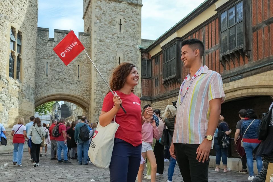 London: Westminster Abbey, Tower of London and Boat Tour - Tower of London: guided time that helps you connect the dots