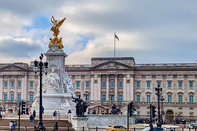 LONDON Westminster Private Walking Tour fully flexible - Westminster’s UNESCO-area core: Big Ben, Parliament, and the government stage