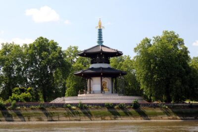 London: Westminster to Kew River Thames Cruise - Boarding setup: choosing indoor vs outdoor seats
