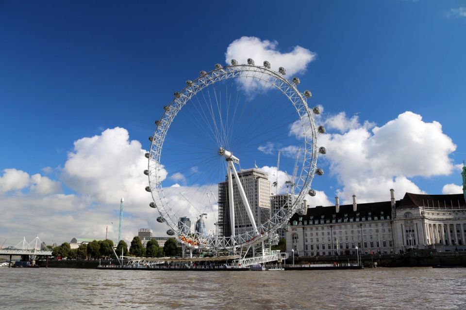 London: Westminster to Richmond River Thames Cruise - What you actually see: Westminster, Chelsea, Putney, and Kew in one smooth river route