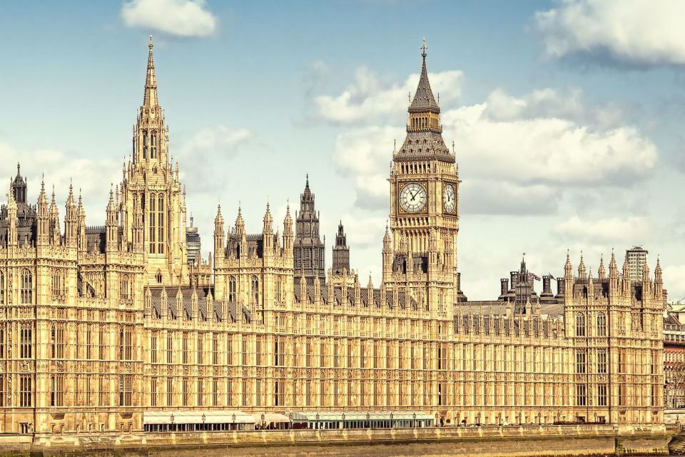 London: Westminster Tour, River Cruise, and Tower of London - The Thames cruise: where your feet finally get a rest