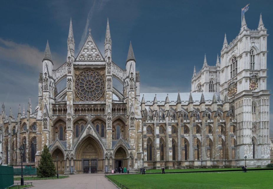 London: Westminster Walking Tour and Visit to Kew Gardens - Parliament Square and Westminster Abbey: Guided Time Where It Matters