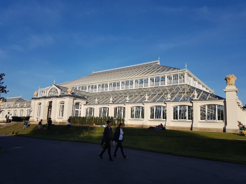 London: Westminster Walking Tour and Visit to Kew Gardens - Kew Gardens After Westminster: Pre-Booked Entry and Your Own Pace