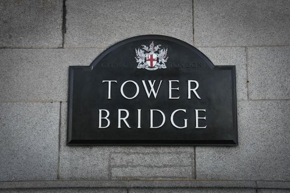 London: Westminster Walking Tour & Visit Tower Bridge - Start at the Ritz, then get oriented in Westminster