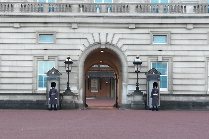 London with a Local (Historical) - Price and value for a 1–2 hour London orientation walk