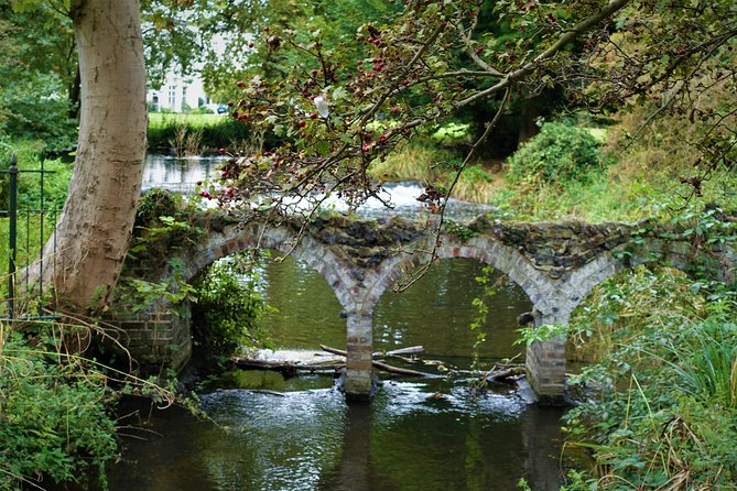London's Best Kept Secret Bike Tour - The Ancient Village Stop and a 17th-Century Pub Break