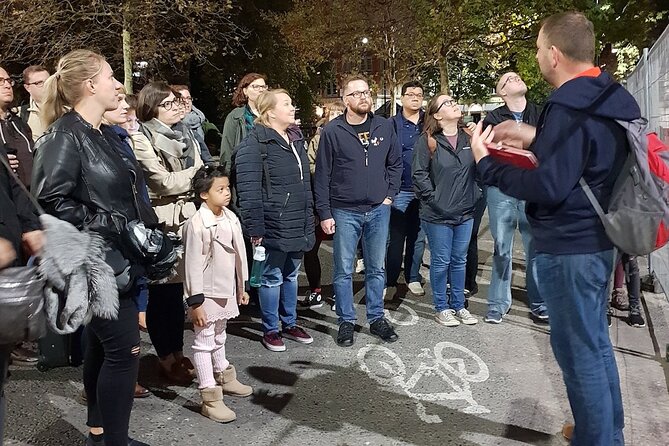London's Ghosts & Gruesome Past Nighttime Walking Tour - Who this tour fits best