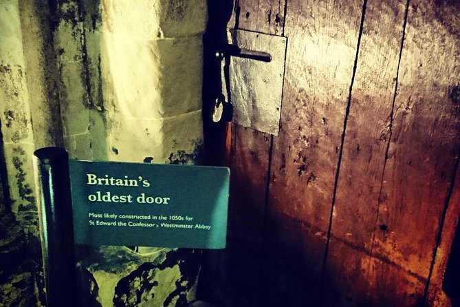 London's Hidden Gems and Secret History Private Guided Tour - Smithfield Market: executions, Dickens, and the “grisly” turn