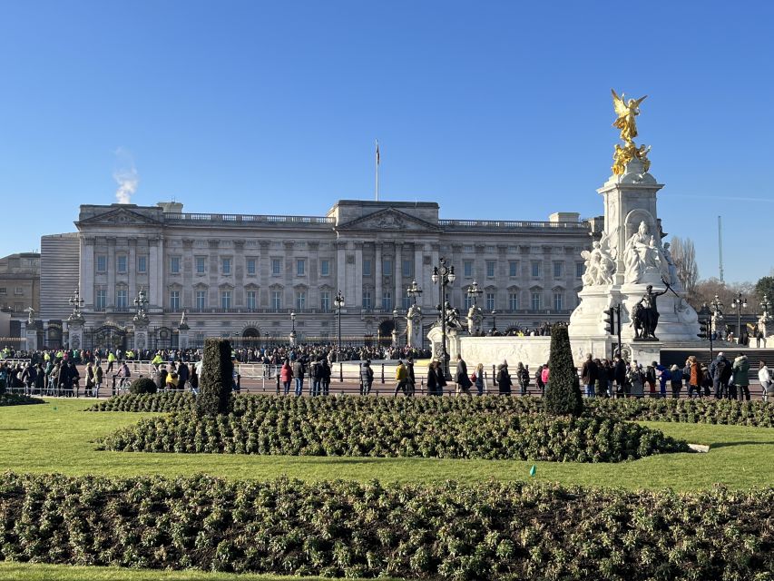 London’s Royal Family and Changing of the Guard Tour - Key highlights you’ll care about