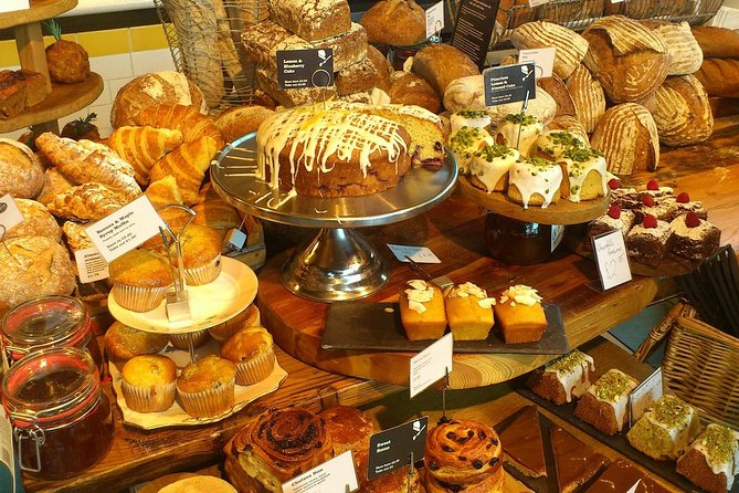 London’s Sweet Treats And Desserts Tour with a Local Tailored to Your Tastes - Stop 5: Afternoon tea in Mayfair without doing the guesswork