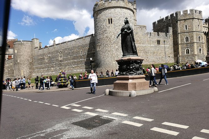 Luxury Private Day Hire London-London Stopover at Windsor & Hampton Court Palace - The day at a glance: Windsor, then Hampton Court