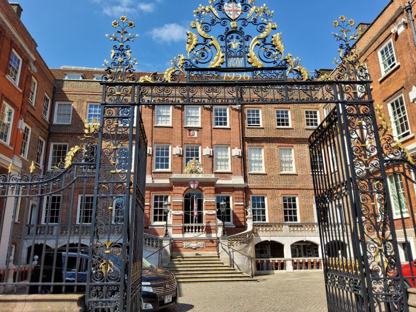 Luxury Private Tour in London with Lunch - Tower of London, Tower Bridge, and London Bridge: The River Corridor Energy