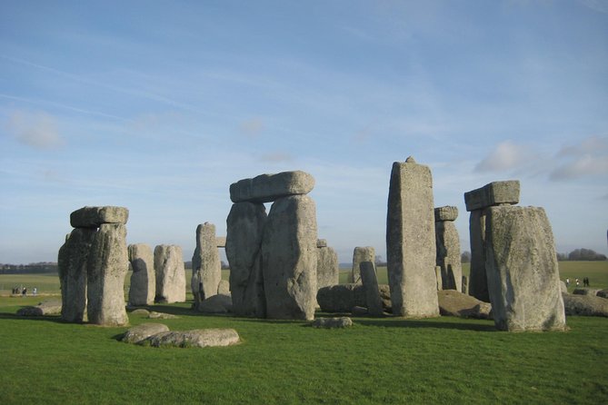 Luxury Private Vehicle Day Hire from & to London via Stonehenge & Windsor Castle - COVID Safety and Practical Hygiene Comfort