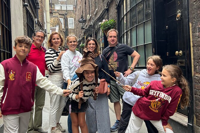 Magical Harry Potter tour in Spanish, ! You choose the option! - Piccadilly Circus: ending with a big-scene flashback