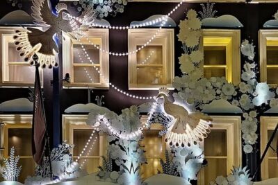 Magical London Christmas Lights Walking Tour with a Londoner - Meeting at The Clermont London (Charing Cross Strand) and Getting Set Up