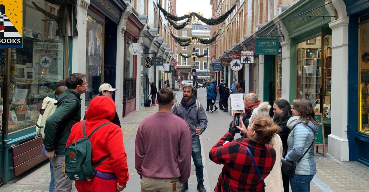 Magical Movies: London Harry Potter Tour - Meet at Eros Fountain, find the orange umbrella fast