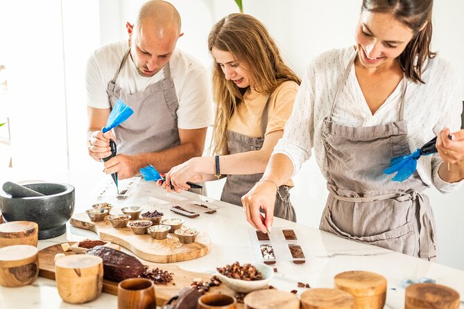 Make Your own Amazing Chocolate in Notting Hill - Who runs the class: the tone matters as much as the technique