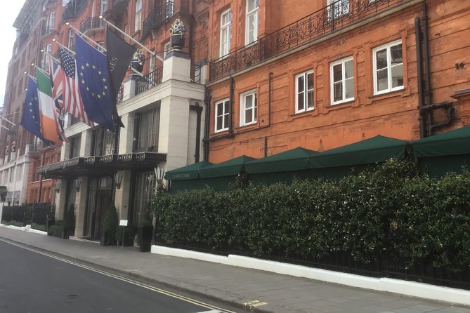 Mayfair and Belgravia Private Walking Tour - Belgravia’s The Grenadier to Chester Square: the quiet power of side streets