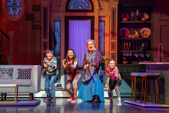 Mrs Doubtfire The Musical Theatre Tickets in London - The story unfolds in real time: Daniel’s plan, the family tension, and the laughs