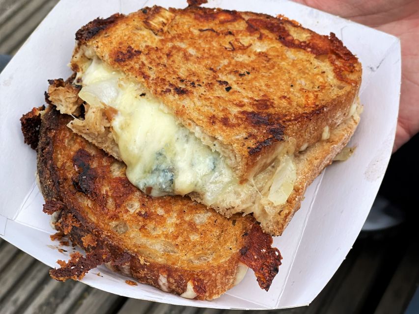 NO DIET CLUB - Bike and Food tour in London ! - The tour rhythm: South Bank Market tastings, then a mid-tour reset, then Camden