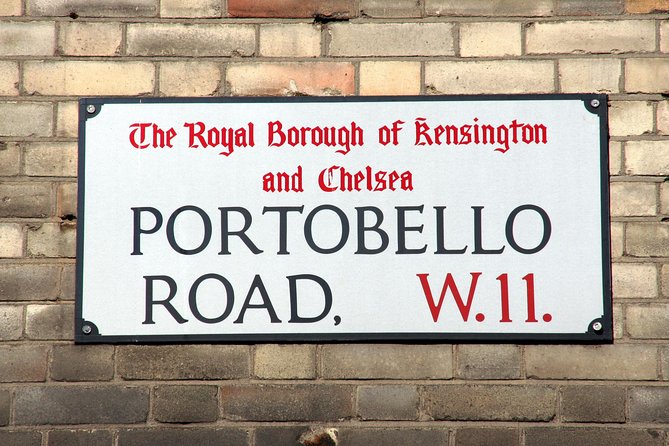 Notting Hill Walking Tour for Small Groups - Stop 1: Notting Hill and the blue door moment