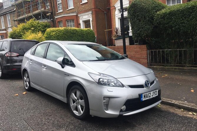 One Way Taxi Transfer from London to Gatwick Airport - The Ride Itself: What Comfort Really Looks Like in a Gatwick Transfer