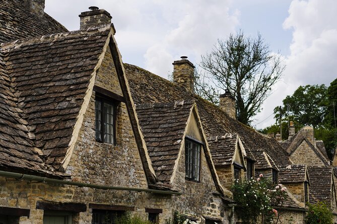 Oxford and Cotswolds Tour with Country Pub Lunch from London - Guides and Group Size: Why 16 People Changes Everything