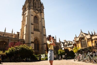 Oxford and Traditional Cotswolds Villages Small-Group Day Tour from London - Touring by Minibus: The Comfort and Limits of a 16-Seat Mercedes