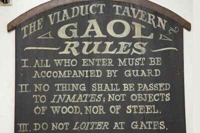 Paranormal ActivityTour in Old London - The tour’s pace: a tight 2 hours with multiple stops