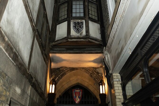 Paranormal ActivityTour in Old London - Newgate Prison: the serial-killer cell stop
