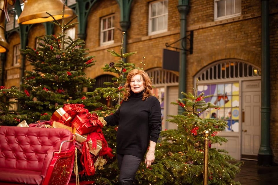 Photoshoot at Notting hill,Covent Garden,St Paul Cathedral - Key Takeaways Before You Book