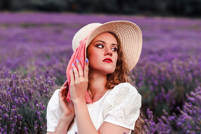 Photoshoot in London with Professional Photographer - Price and value: $178.65 per group, not per person