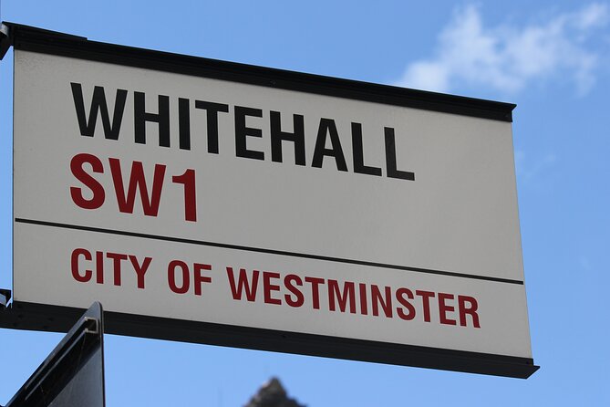 Private 2.5 Hour Taxi Tour of London - London's Greatest Bits! - Churchill childhood stop, then Buckingham Palace and the Guard question