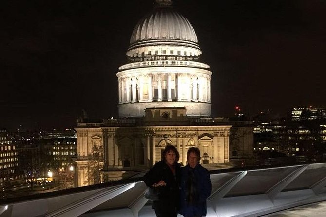 Private 2-Hour Night Tour of London in an Iconic Black Cab - Southwark, Borough Market, and Shakespeare’s Globe at Night
