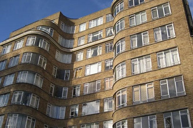 Private 3 hour Poirot Tour of London by Black Taxi - Florin Court (Whitehaven Mansions): The Signature Photo Moment